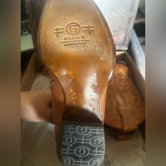 NEW CIRCLE G ankle boot in brown Triad Embroidered Snip Toe Cowboy Booties - Picture 4 of 4